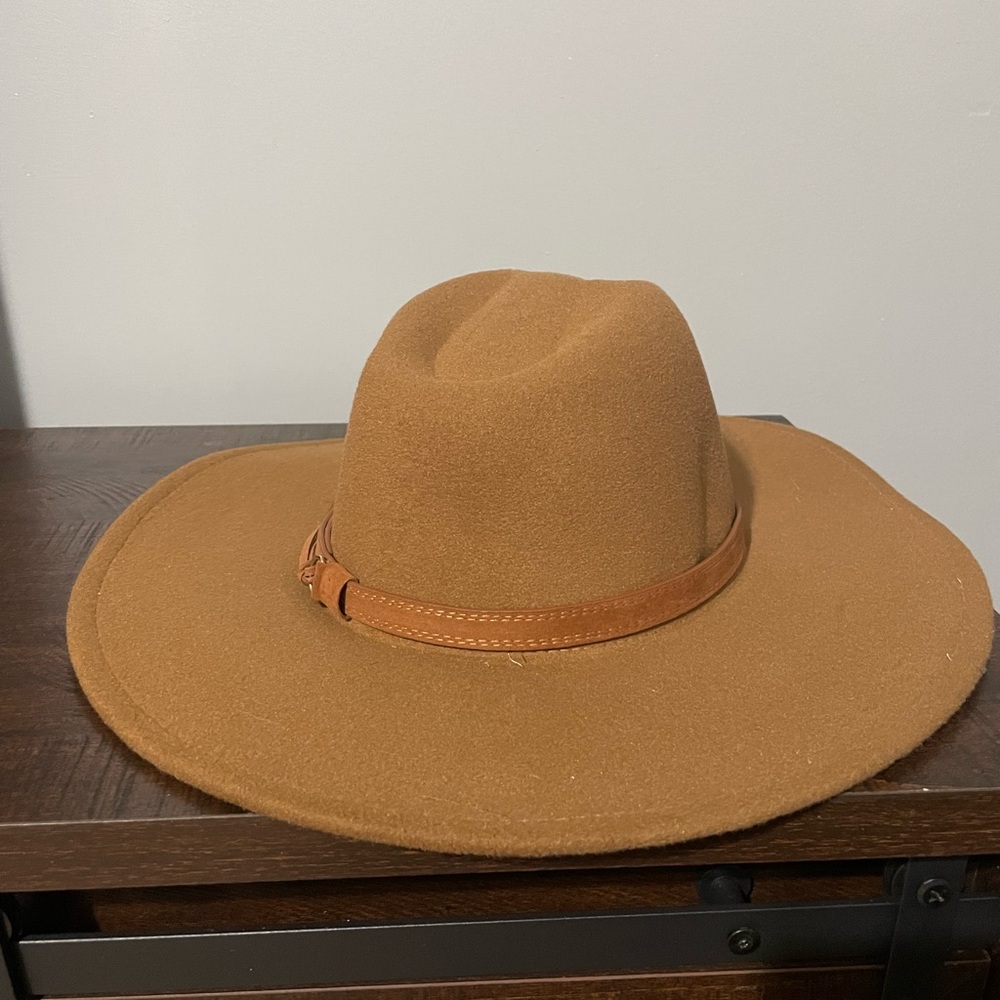 Women’s Wide Brim Hat
